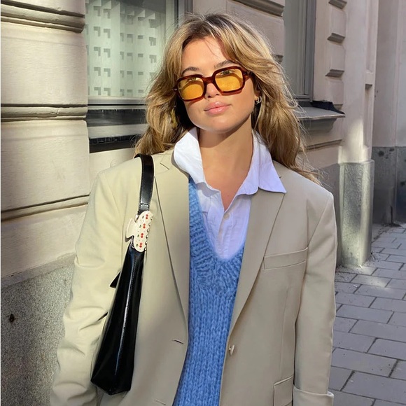 Emi Jay sweetheart clip “cherry pie” - Picture 5 of 6